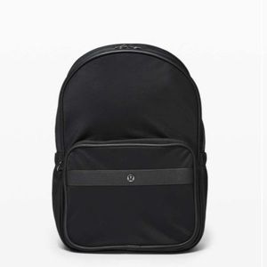 Lululemon now and always crossbody/backpack mini